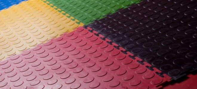 Резиновые коврики на пол гаража: как выбрать