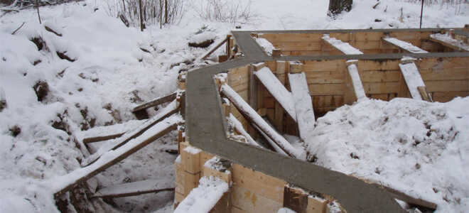 При какой температуре можно заливать фундамент: советы