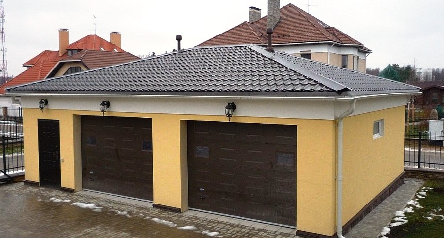 четырехскатная крыша гаража