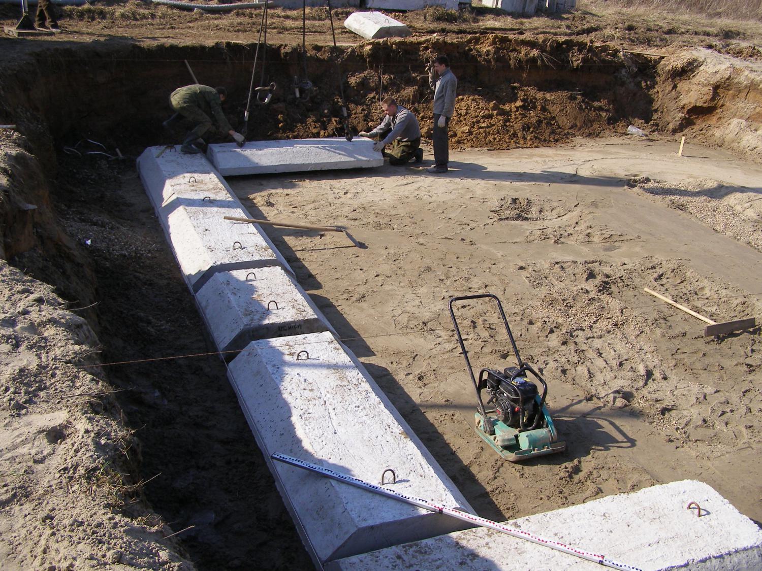 Готовые заводские подушки обеспечат крепость и надежность строения