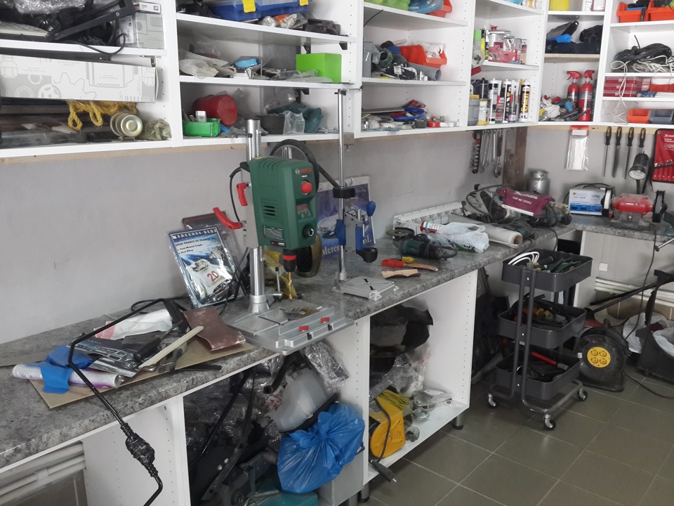 Оборудованное рабочее место для поточного ремонта должно быть эргономичным