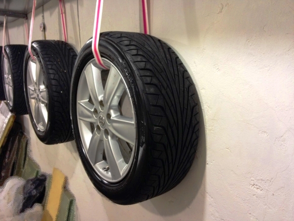 хранение колес в гараже